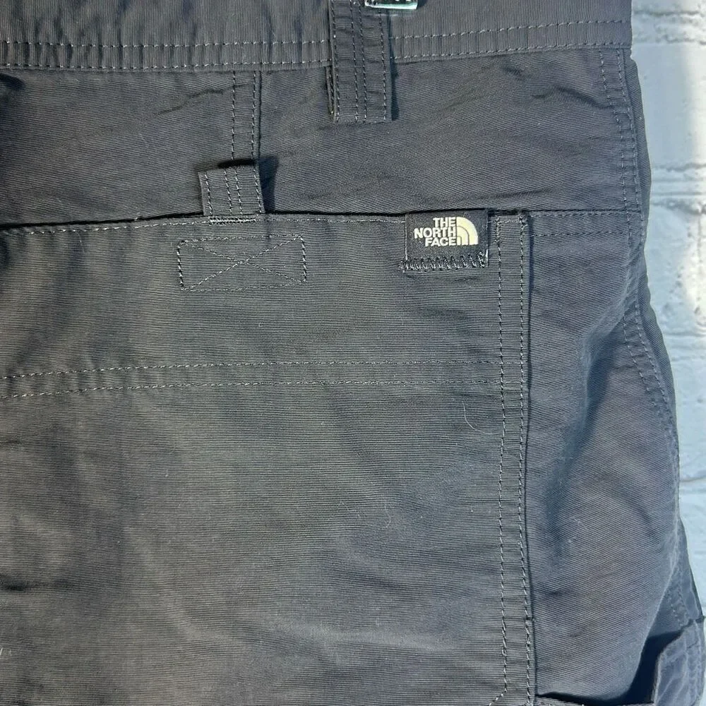 The North Face Shorts Men’s Size 38 Hiking Fishing‎ Camping Gray Nylon